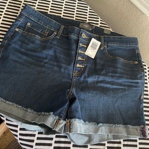 Torrid 5” Jean Shorts NWT